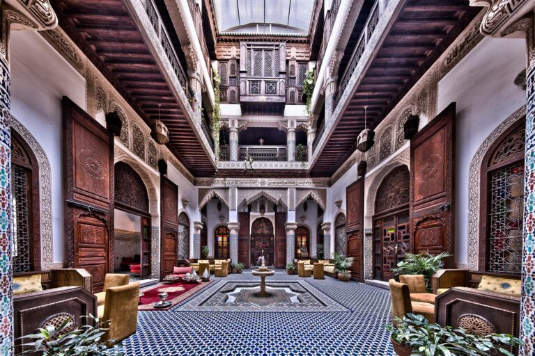 أفضل 5 رياضات في فاس: تجربة إقامة تجمع بين الفخامة والتاريخ